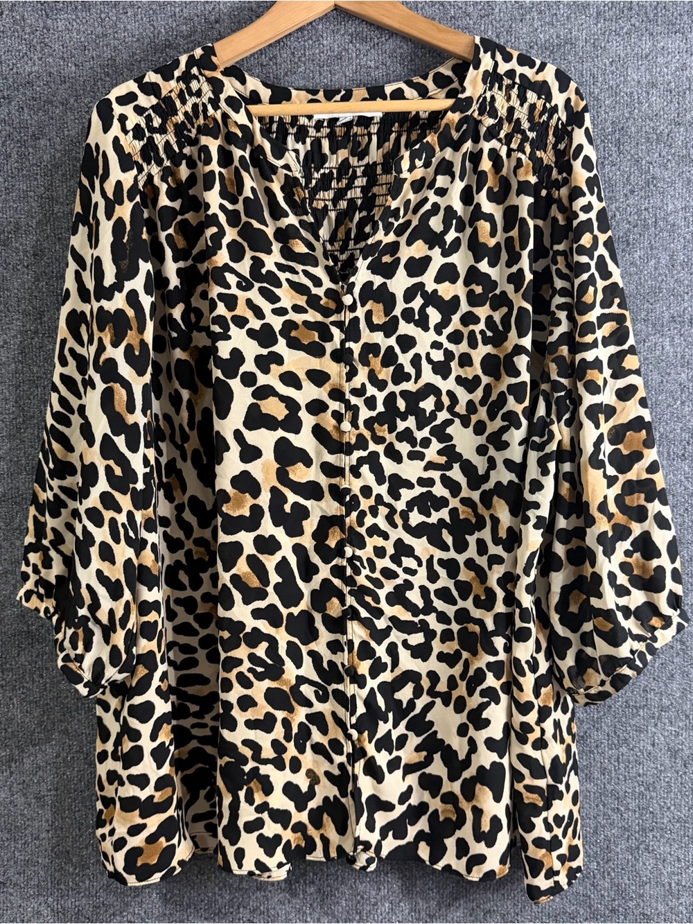 Rose + Olive Womens 2X Leopard Animal Print Smocked Button Front Tunic Top